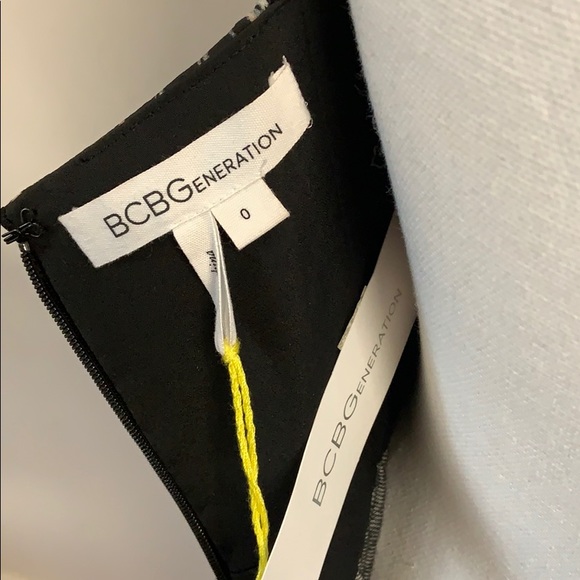 NWT BCBGENERATION Dress with Pockets - Picture 5 of 6